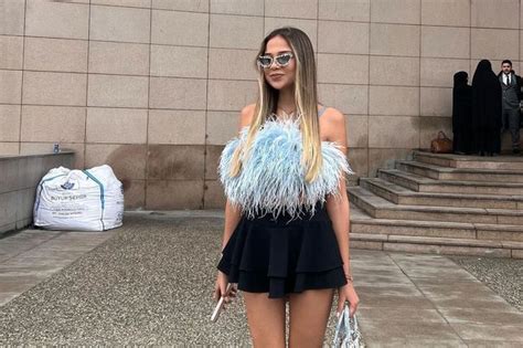 reddit merve takn|Influencer avoids jail over revealing OnlyFans images: Very happy